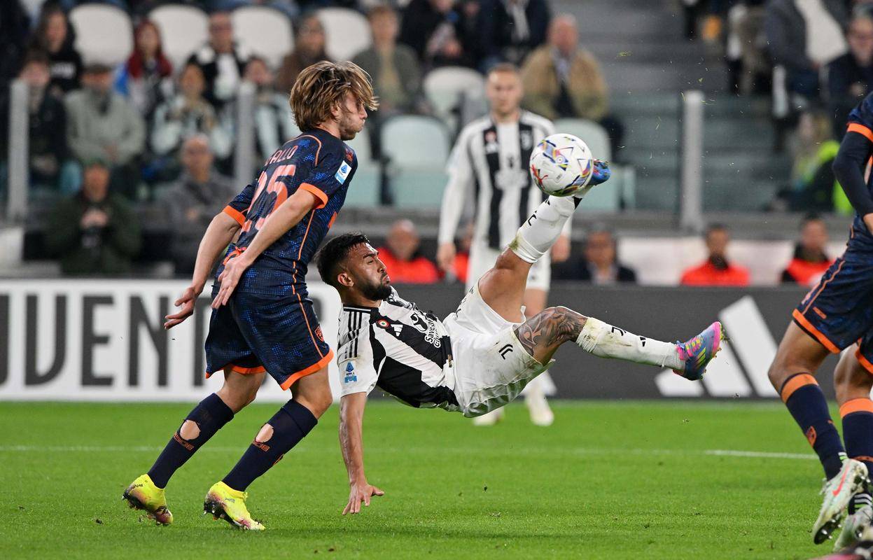 包含里程碑夜尤文图斯强势反弹，欧超杯国际比赛日刷纪录，态度坚定，纪律约束更严格的词条