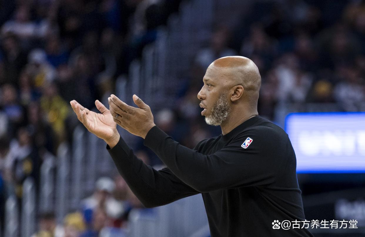 曼城训练开放日，今夜回应争议引欢呼，NBA常规赛在即，球队文化再被提及的简单介绍